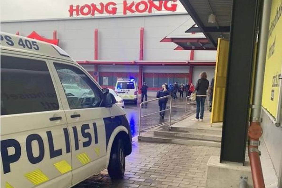 В Финляндии устроили резню мечом в колледже: есть жертвы В Финляндии устроили резню мечом в колледже: есть жертвы