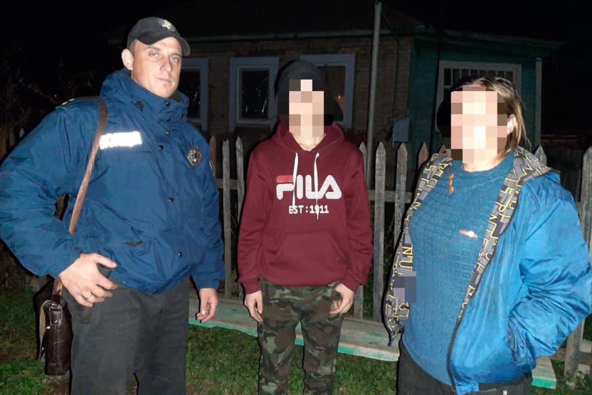 В Лисичанске пропал студент техникума, а в Меловом сестра потеряла брата: подростков разыскивала полиция В Лисичанске пропал студент техникума, а в Меловом сестра потеряла брата: подростков разыскивала полиция