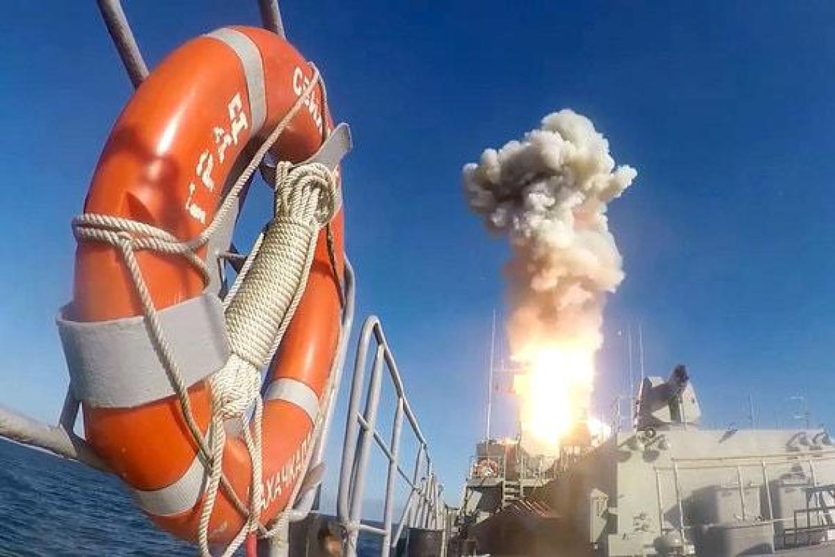 В России на ракетных учениях с участием Путина произошла нештатная ситуация В России на ракетных учениях с участием Путина произошла нештатная ситуация
