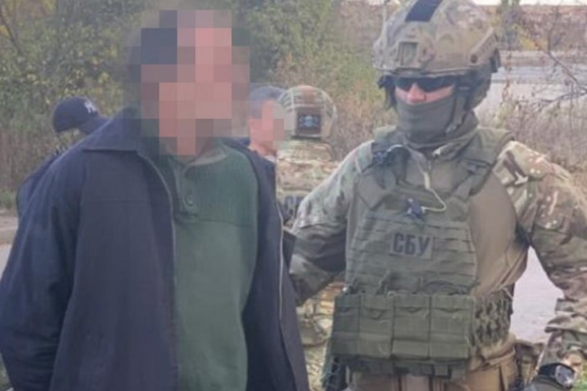 Фотографировал секретные документы: СБУ поймала агента ФСБ Фотографировал секретные документы: СБУ поймала агента ФСБ