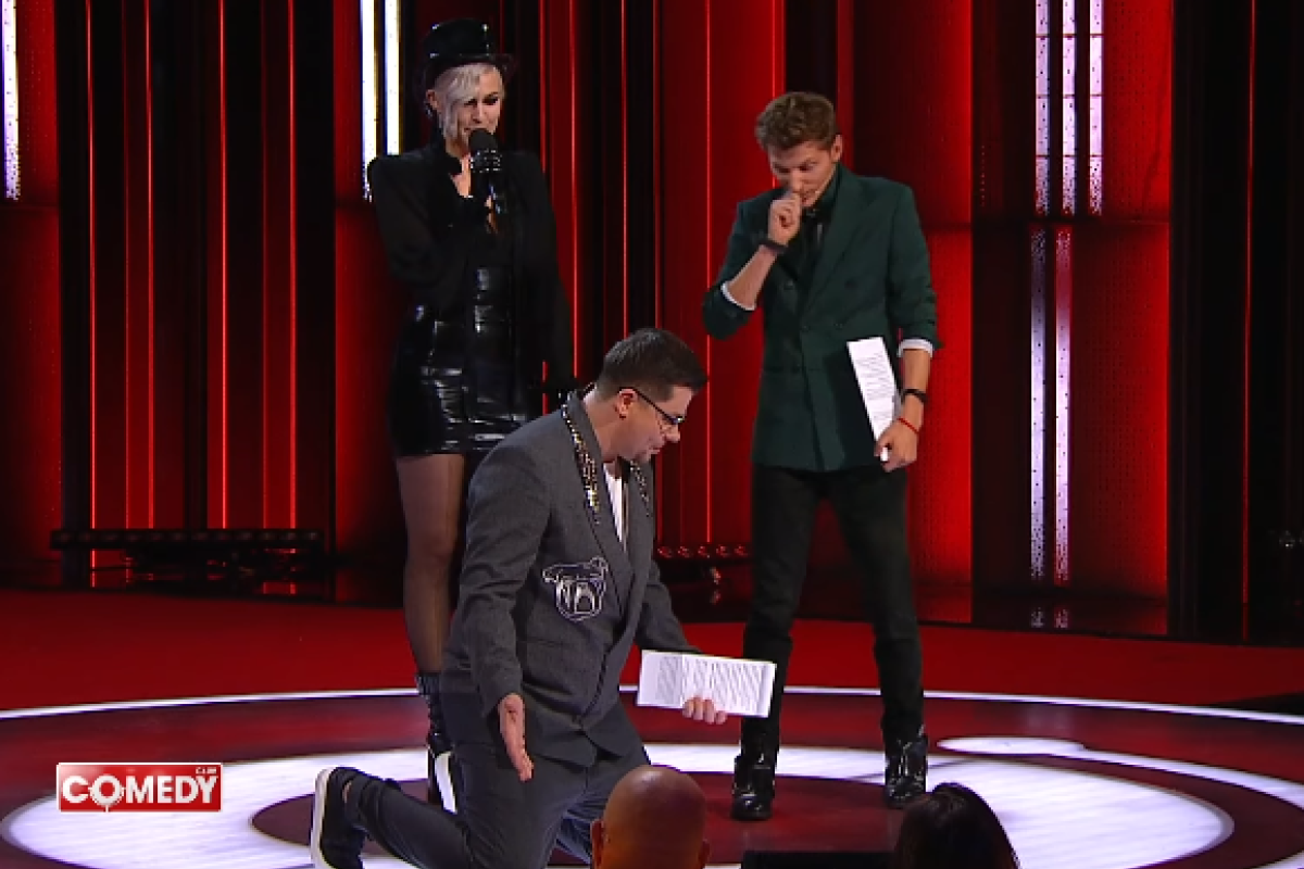 MARUV преподала российским комикам урок откровенных танцев MARUV преподала российским комикам урок откровенных танцев