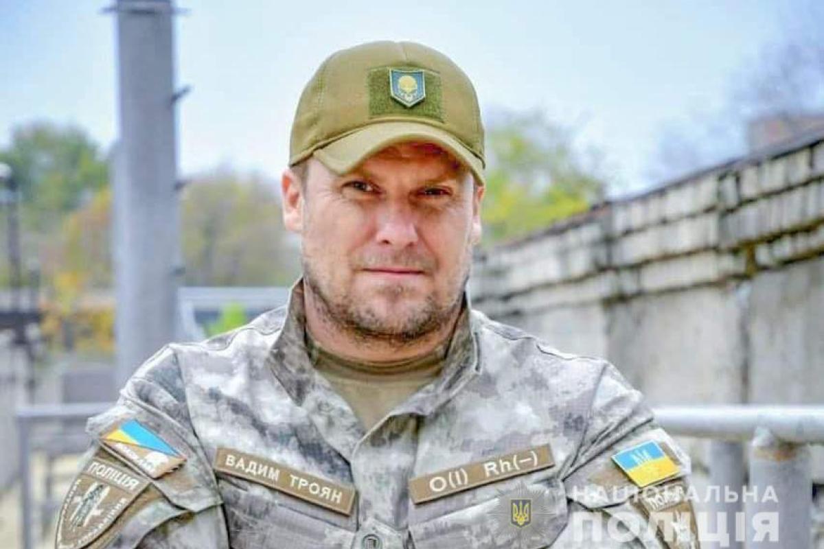 К Нацкорпусу в Золотом нагрянула полиция К Нацкорпусу в Золотом нагрянула полиция