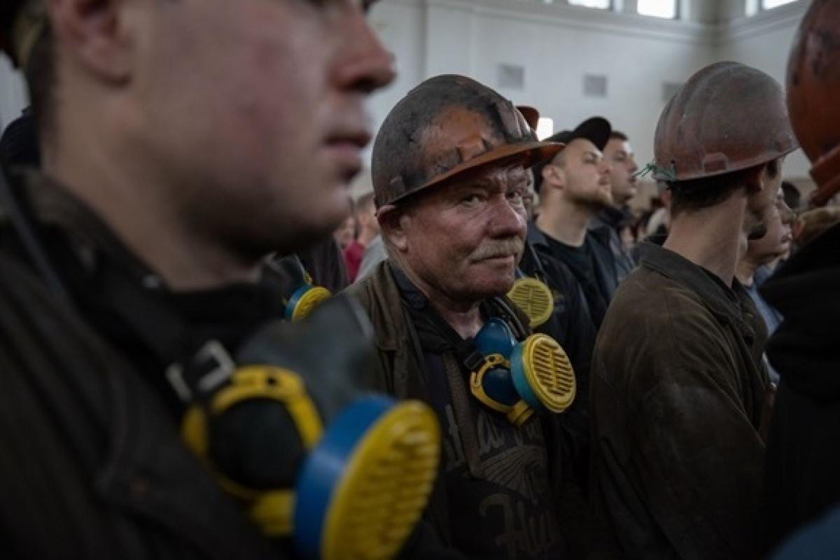 Украинские шахтеры до сих пор ждут погашения долгов по зарплате: назревают протесты Украинские шахтеры до сих пор ждут погашения долгов по зарплате: назревают протесты