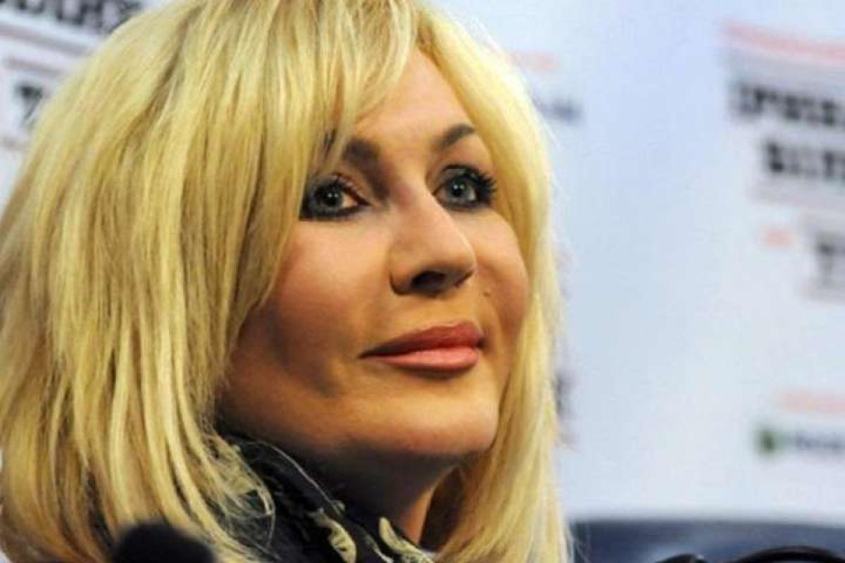 Ирина Билык показала старое фото, на котором ее сложно узнать Ирина Билык показала старое фото, на котором ее сложно узнать