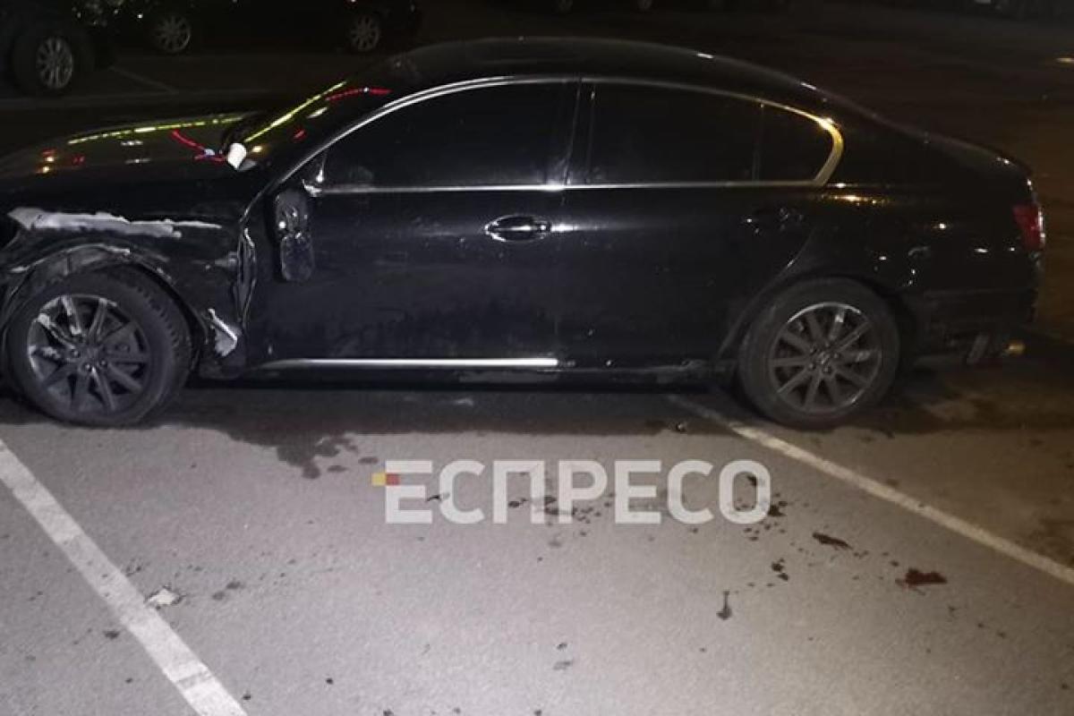 Авария "в стиле Зайцевой" повторилась в Киеве: неуправляемый "Лексус" сбил людей на тротуаре Авария "в стиле Зайцевой" повторилась в Киеве: неуправляемый "Лексус" сбил людей на тротуаре