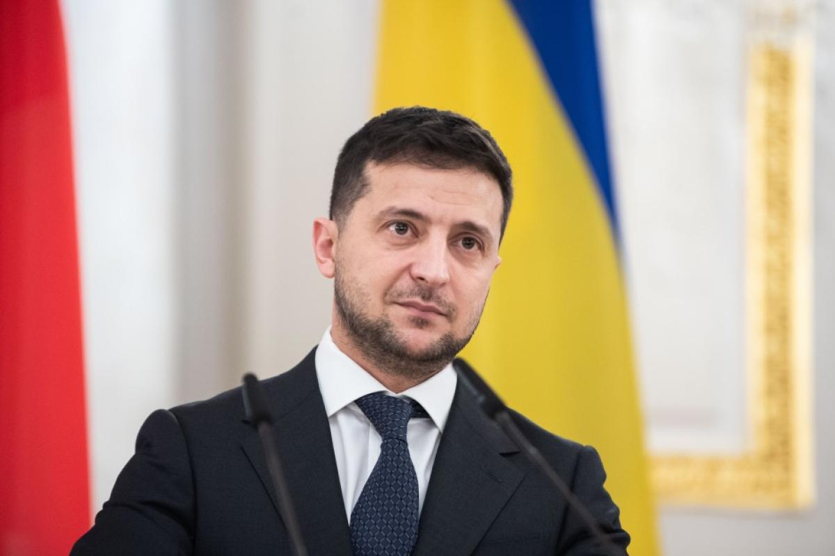 Зеленский: Вопрос войны на Донбассе должен решаться только дипломатическим путем Зеленский: Вопрос войны на Донбассе должен решаться только дипломатическим путем