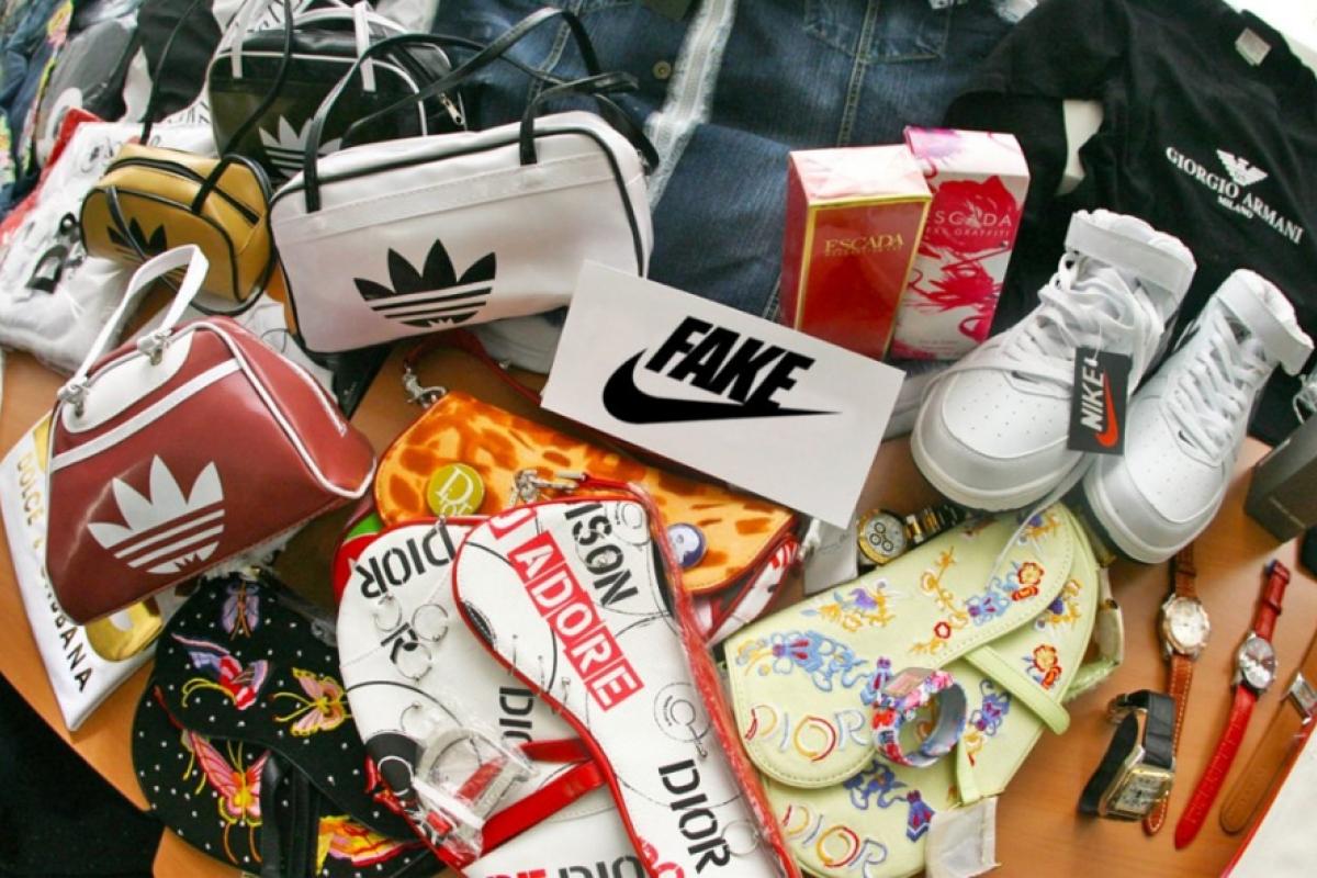 Зеленский разрешил уничтожать посылки с поддельными товарами на таможне Зеленский разрешил уничтожать посылки с поддельными товарами на таможне