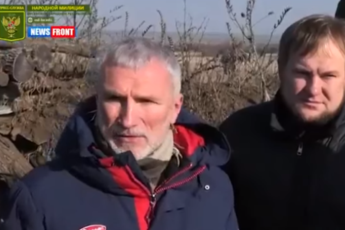"В Золотом уже граница с РФ?" В район разведения войск приехал российский депутат "В Золотом уже граница с РФ?" В район разведения войск приехал российский депутат