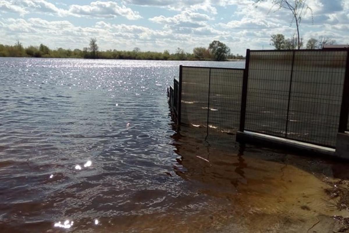 Нет заборам на побережье: Зеленский подписал закон о свободном доступе к водоемам Нет заборам на побережье: Зеленский подписал закон о свободном доступе к водоемам