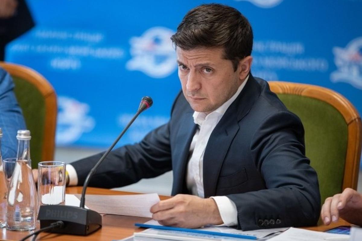 Зеленский подписал закон об уменьшении давления на бизнес со стороны органов рыночного надзора Зеленский подписал закон об уменьшении давления на бизнес со стороны органов рыночного надзора