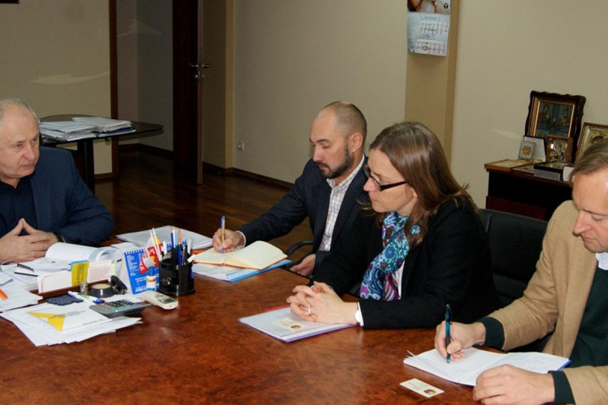 Интересовалась водоканалом и Бельгийским наследием: В Лисичанск приехала замглавы Представительства ЕС в Украине Интересовалась водоканалом и Бельгийским наследием: В Лисичанск приехала замглавы Представительства ЕС в Украине