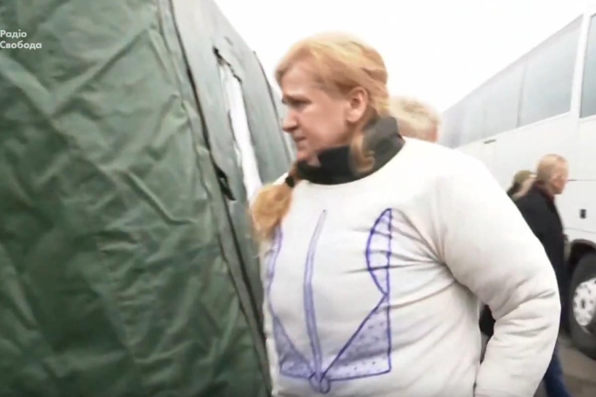 "Мое государство - Украина": Патриотка из Первомайска поразила поступком во время обмена пленными "Мое государство - Украина": Патриотка из Первомайска поразила поступком во время обмена пленными