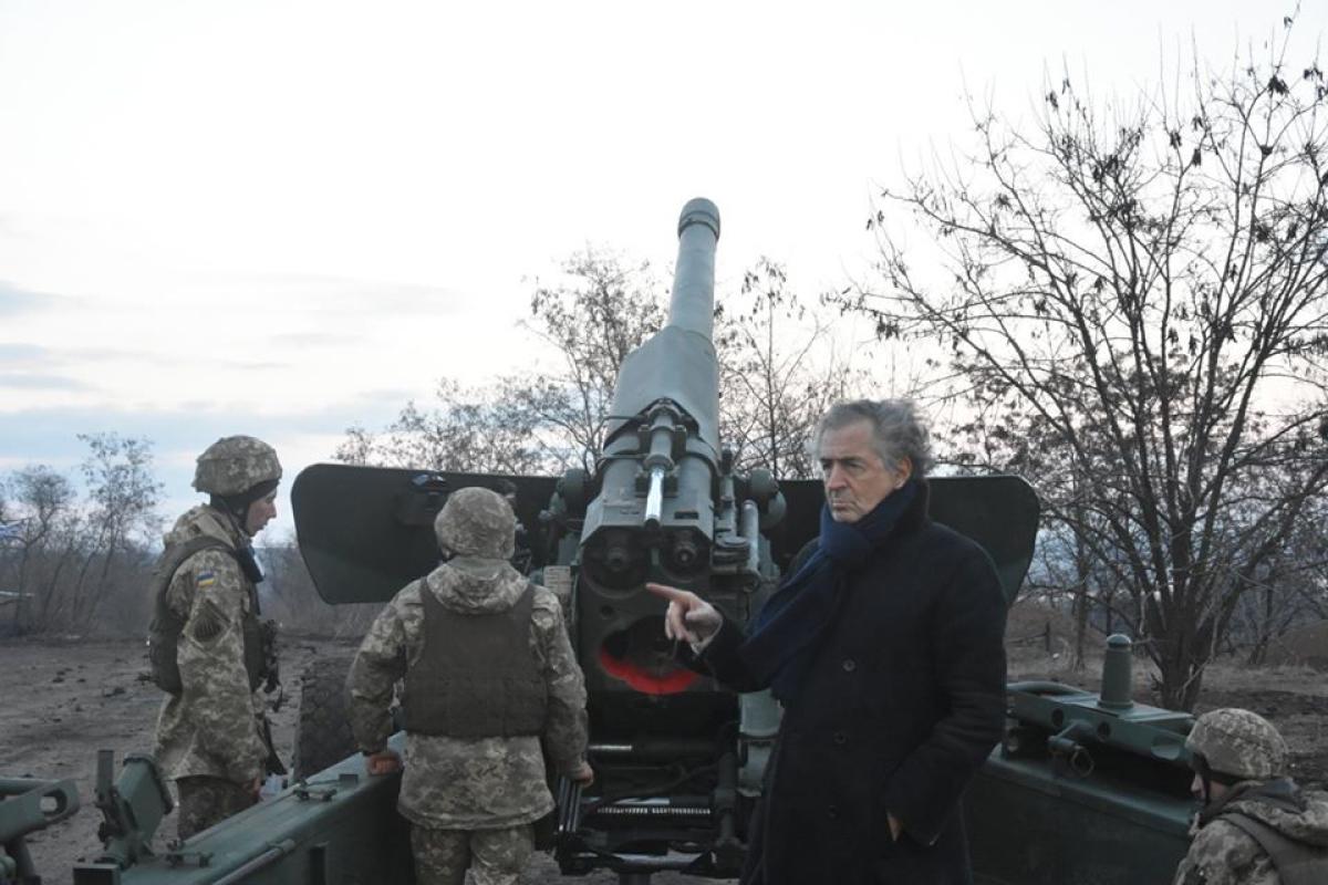 Французский философ Бернар-Анри Леви приехал на Донбасс Французский философ Бернар-Анри Леви приехал на Донбасс