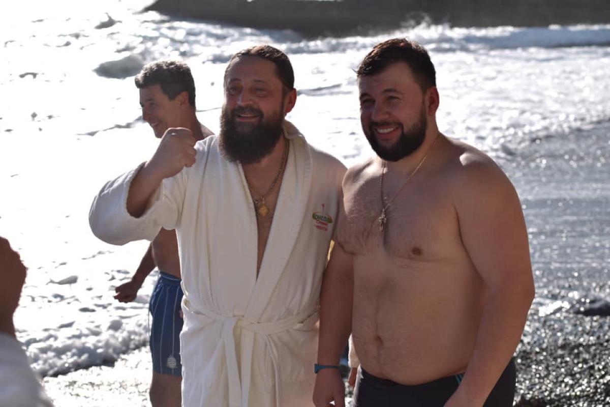 "Море скверну не смыло": Главаря "ДНР" Дениса Пушилина заметили в аннексированной Ялте 