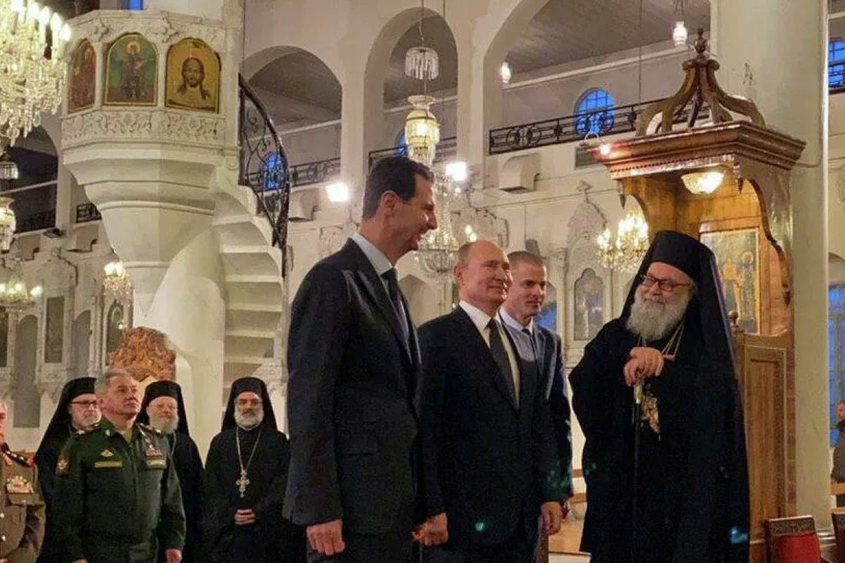 Путин на Рождество полетел в Сирию: встретился с Асадом и гулял по Дамаску Путин на Рождество полетел в Сирию: встретился с Асадом и гулял по Дамаску