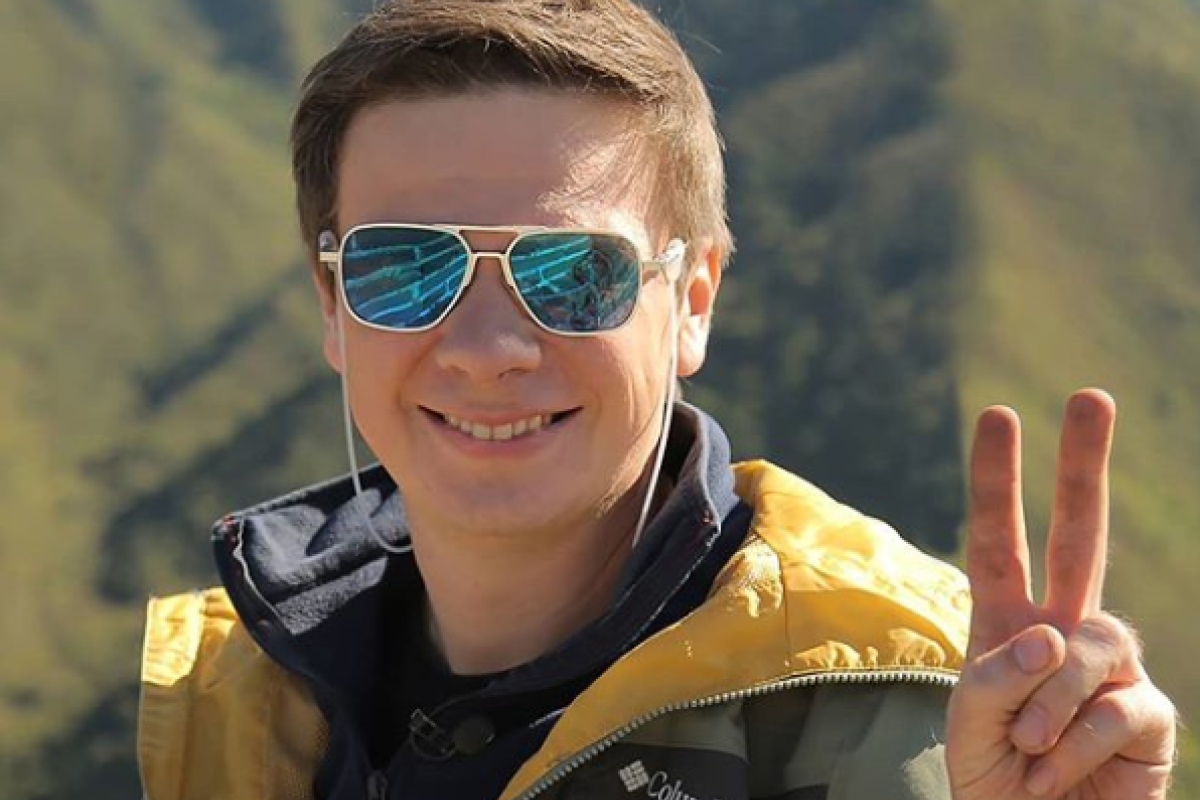 Дмитрий Комаров рассекретил страну, в которую отправилась экспедиция программы "Мир наизнанку" Дмитрий Комаров рассекретил страну, в которую отправилась экспедиция программы "Мир наизнанку"