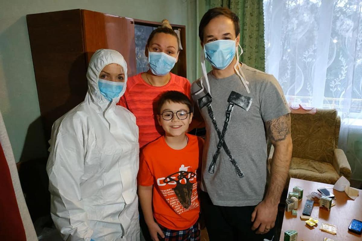 В Новых Санжарах глава МОЗ Скалецкая впервые встретилась с эвакуированными