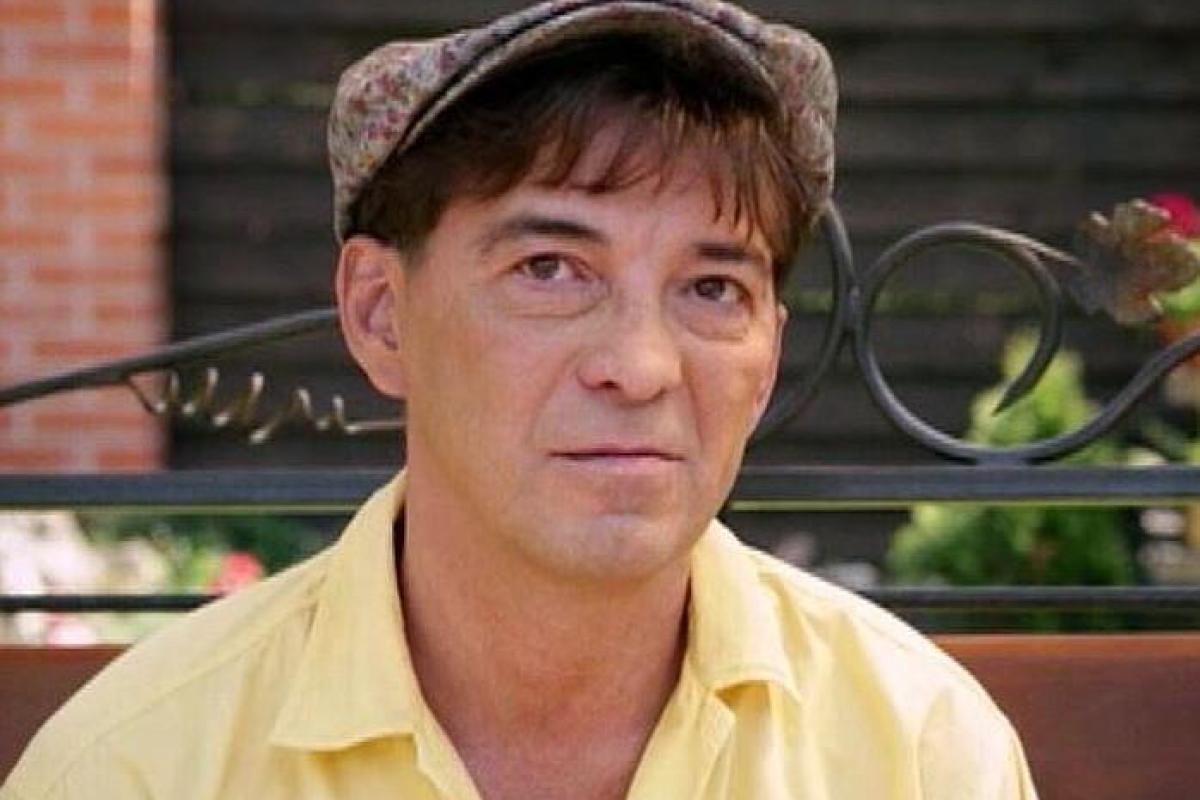 Митяй из "Сватов" резко постарел: поклонники не узнают актера на фото Митяй из "Сватов" резко постарел: поклонники не узнают актера на фото