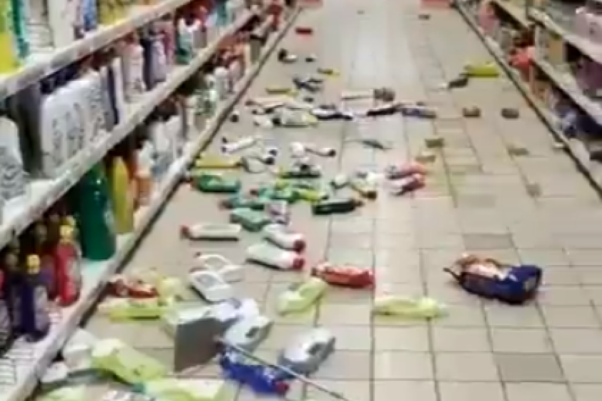 В Италии произошло сильное землетрясение: в местных магазинах погром В Италии произошло сильное землетрясение: в местных магазинах погром