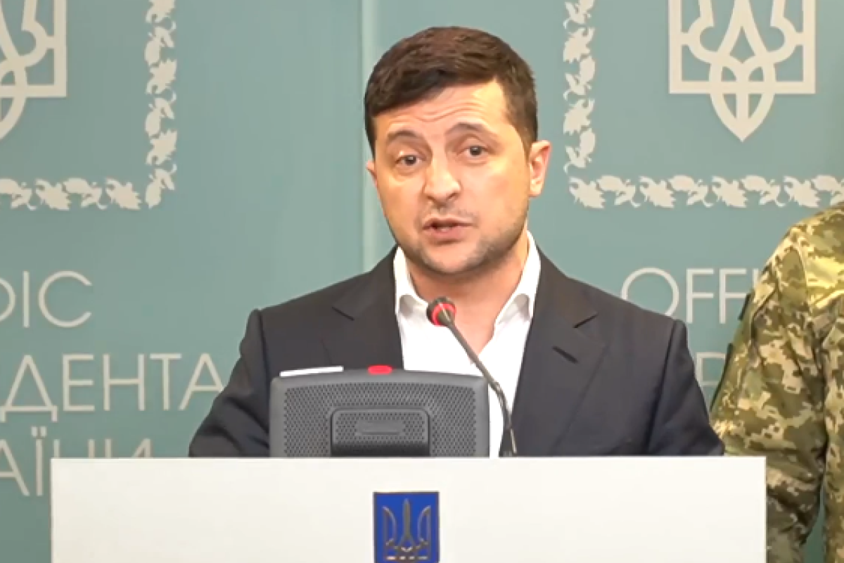 Больше говорил о коронавирусе, чем об атаке оккупантов: Зеленского распекли за выступление на брифинге