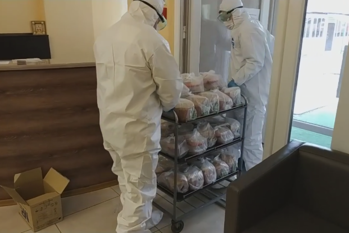 Как кормят эвакуированных: Появилось видео из санатория "Новые Санжары"