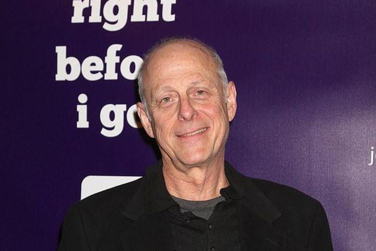 Известный американский актер умер от коронавируса Известный американский актер умер от коронавируса