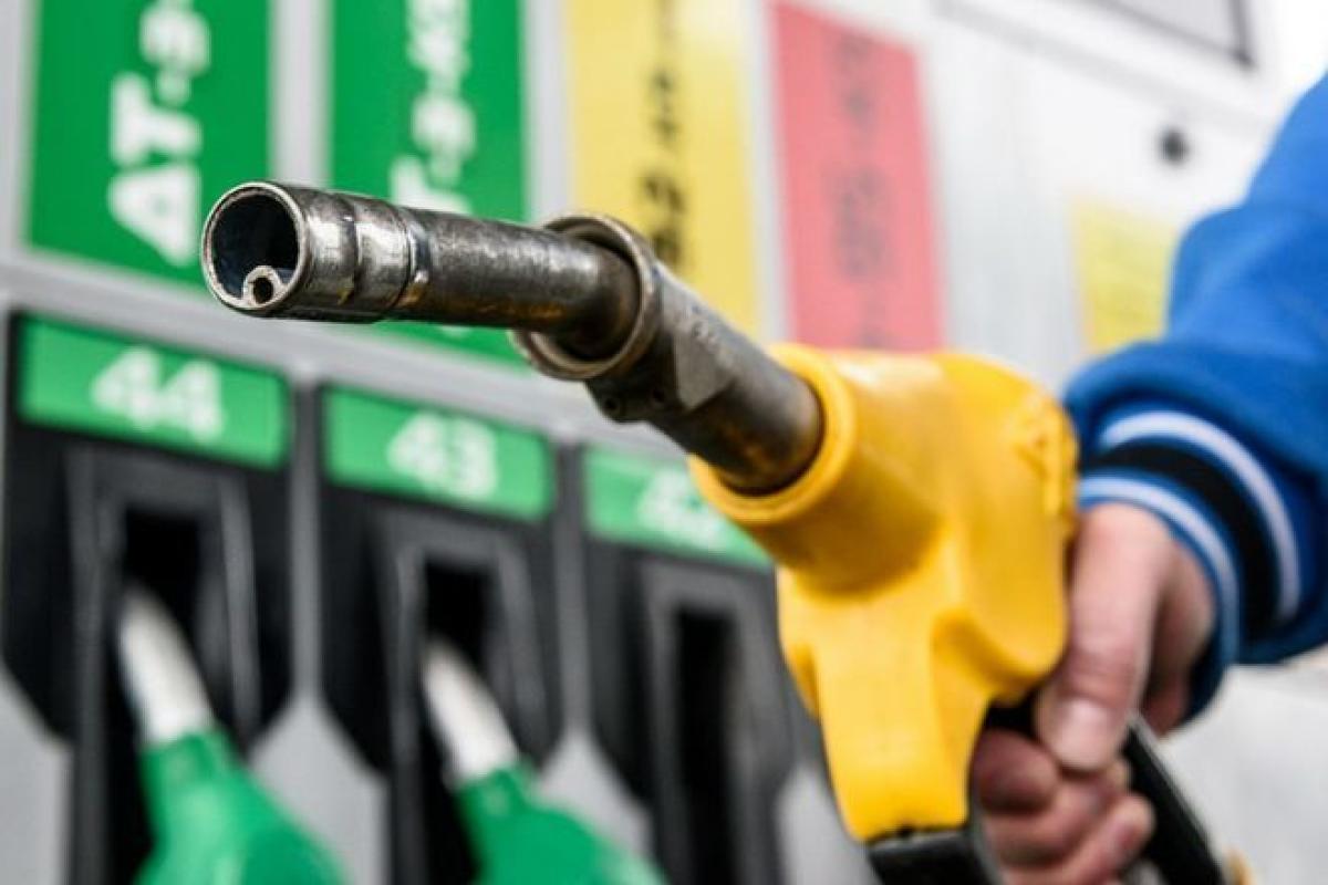 Летом в Украину поступят дешевый бензин и дизель - эксперты