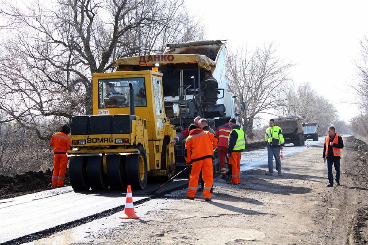 На Луганщине началась "большая стройка" дорог
