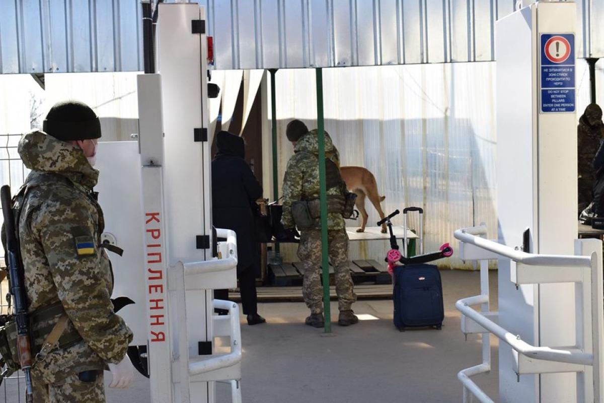 КПВВ на Донбассе закрыты из-за коронавируса КПВВ на Донбассе закрыты из-за коронавируса