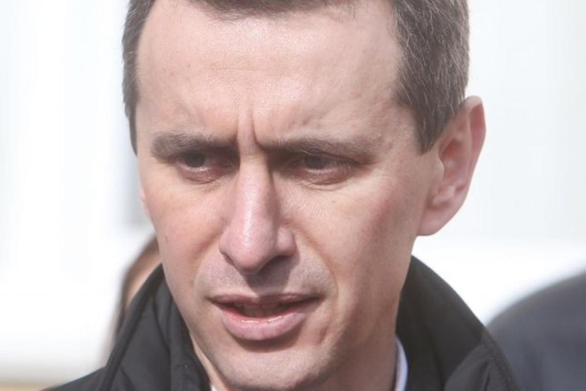 Закрыть школы и запретить массовые мероприятия: В Украине принимают меры против коронавируса Закрыть школы и запретить массовые мероприятия: В Украине принимают меры против коронавируса