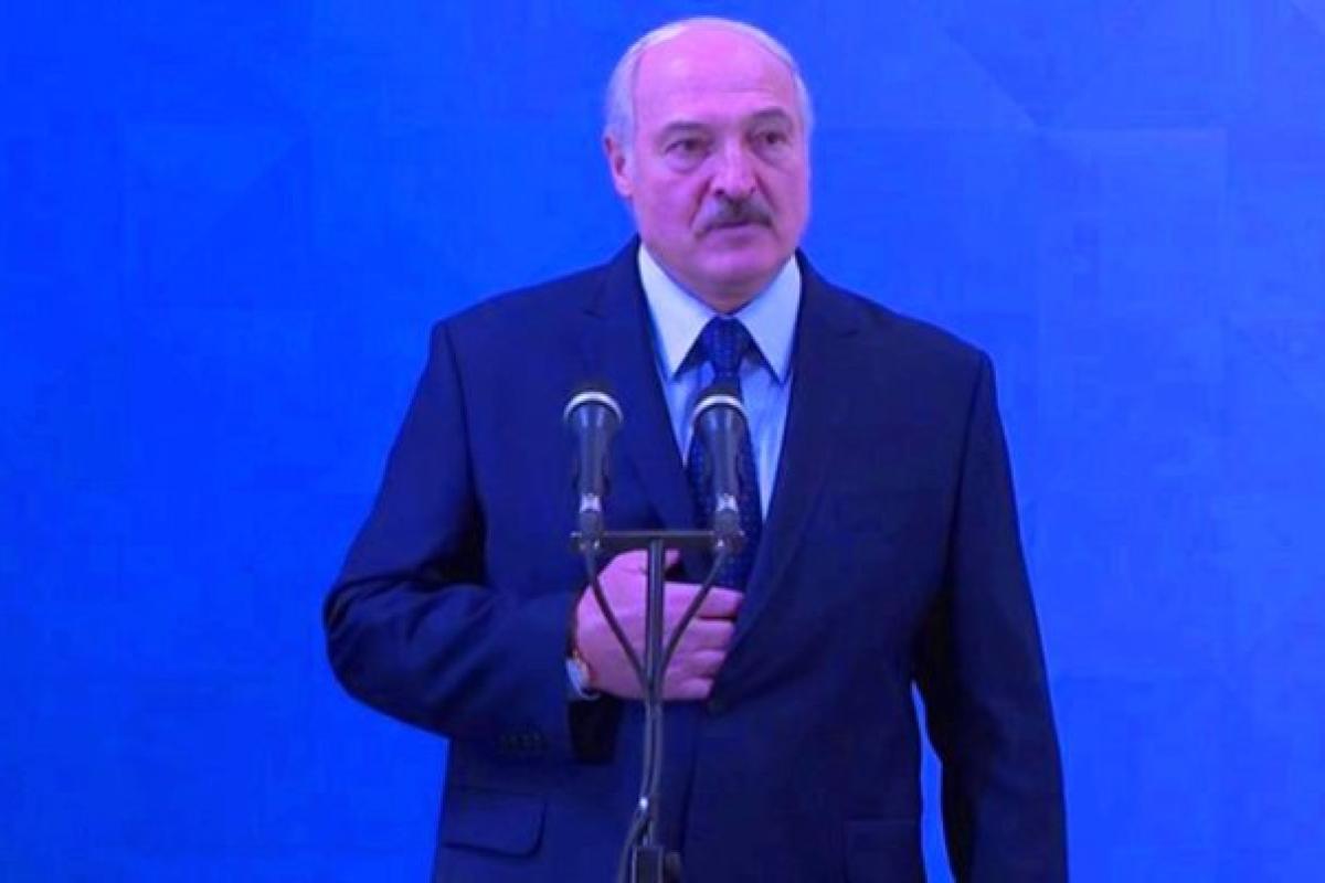 "Это рукотворная инфекция": Лукашенко заявил, что коронавирус создали намеренно (видео) "Это рукотворная инфекция": Лукашенко заявил, что коронавирус создали намеренно (видео)