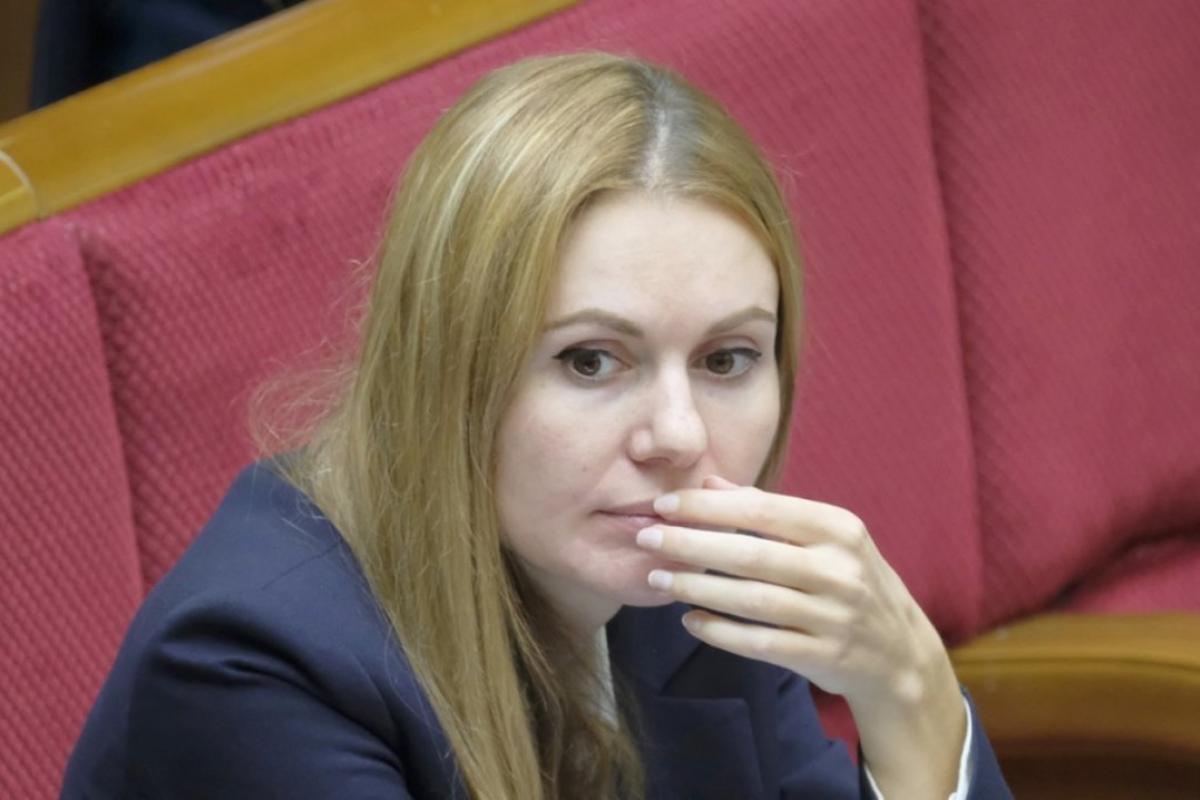 "А как быть тем, у кого нет корочки нардепа?" - Скороход рассказала, как "выбивала" себе тест на коронавирус "А как быть тем, у кого нет корочки нардепа?" - Скороход рассказала, как "выбивала" себе тест на коронавирус