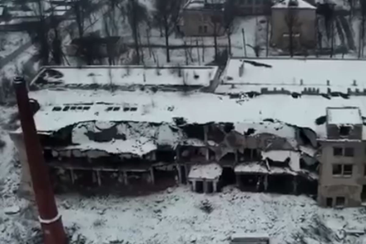 Город-апокалипсис: беды Лисичанска показали в "вирусном" видео Город-апокалипсис: беды Лисичанска показали в "вирусном" видео