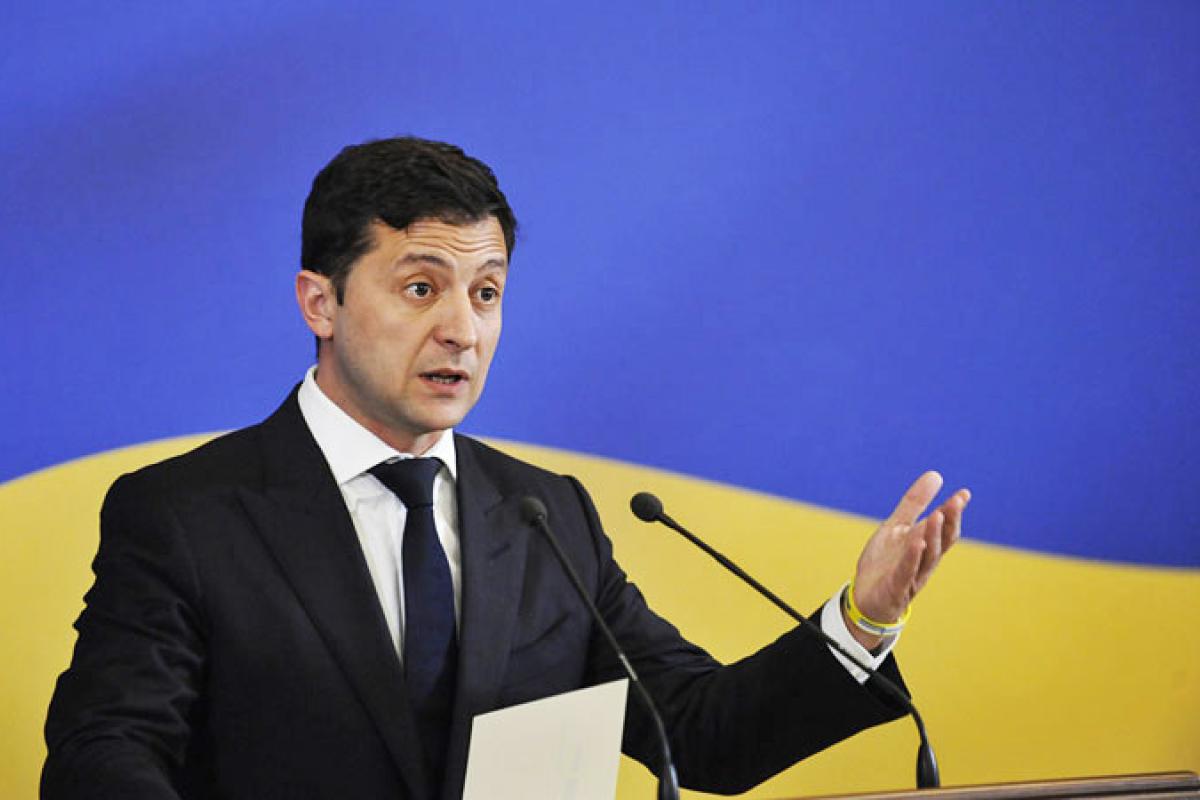 Украинцам, потерявшим работу и бизнес, поможет государство - Зеленский Украинцам, потерявшим работу и бизнес, поможет государство - Зеленский