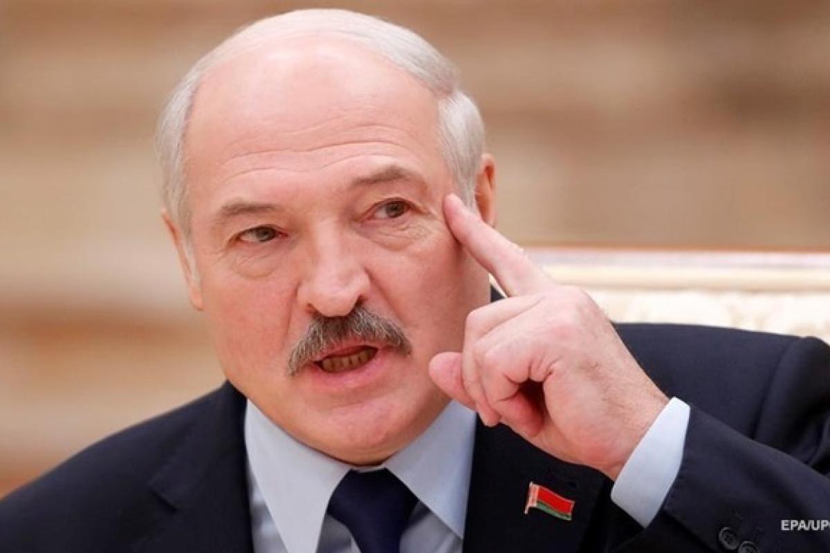 "Господь ударил нас по башке": Лукашенко назвал коронавирус божьим наказанием - видео "Господь ударил нас по башке": Лукашенко назвал коронавирус божьим наказанием - видео
