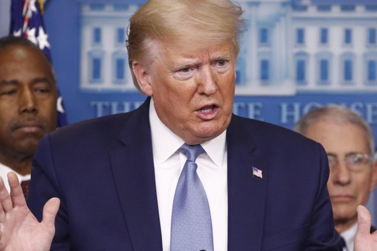 Трамп будет наказывать санкциями страны, которые не забирают своих граждан из США Трамп будет наказывать санкциями страны, которые не забирают своих граждан из США