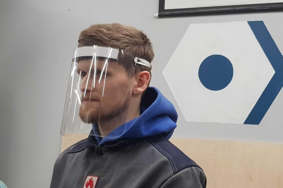 Жителей Луганщины приглашают объединиться для помощи медикам в борьбе с коронавирусом