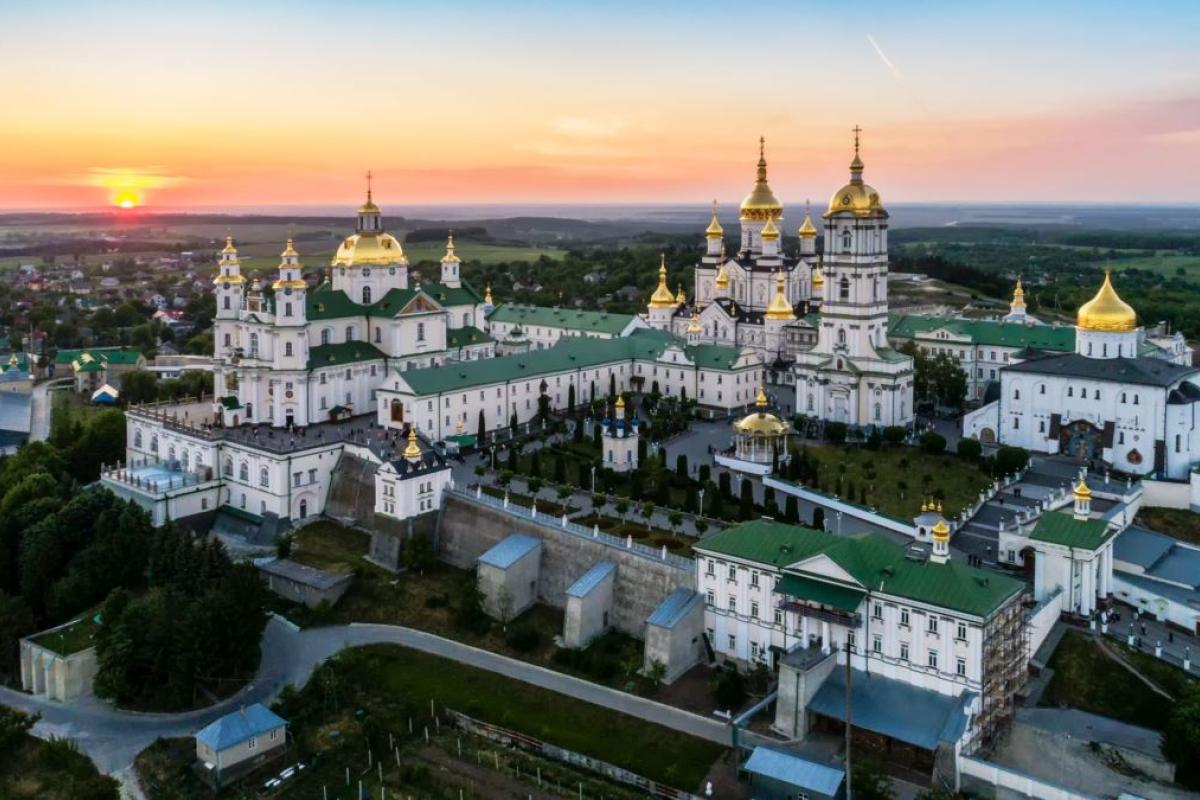 Город Почаев срочно закрывают из-за коронавируса Город Почаев срочно закрывают из-за коронавируса