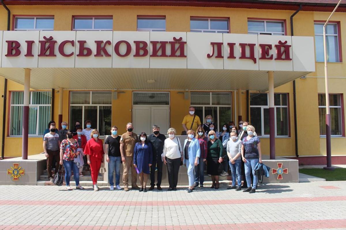 Возобновление обучения: педагоги Луганщины обсудили условия Возобновление обучения: педагоги Луганщины обсудили условия