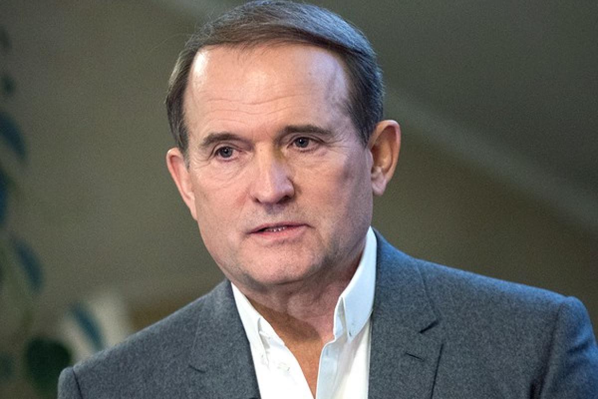 "Сокровища" Медведчука: у депутата обнаружили книгу за десятки миллионов долларов