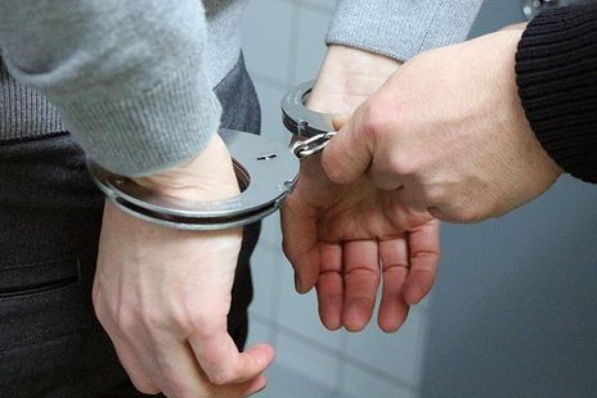 Бежал за границу и предлагал взятку: На Луганщине осудили гражданина РФ 