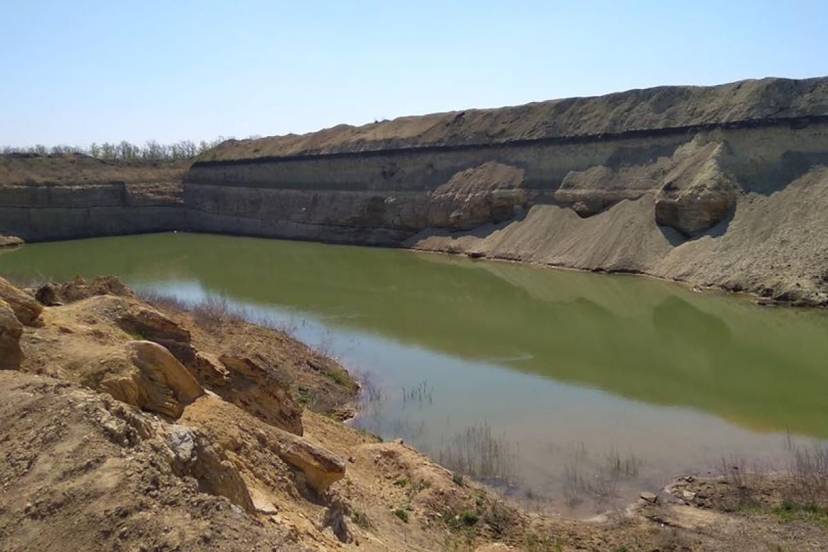 Красота или опасность? "Лисичанский каньон" становится популярной достопримечательностью Красота или опасность? "Лисичанский каньон" становится популярной достопримечательностью