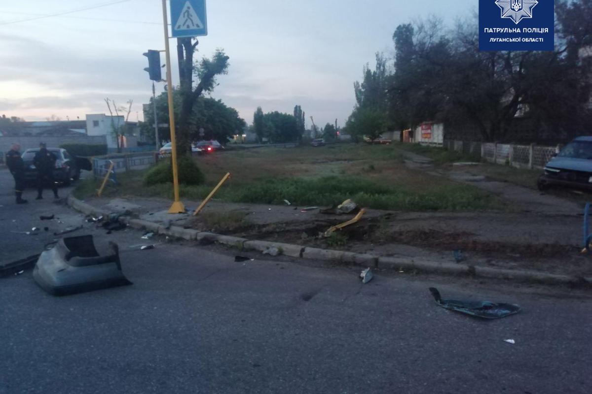 В Северодонецке произошло ДТП: есть пострадавшие - фото В Северодонецке произошло ДТП: есть пострадавшие - фото