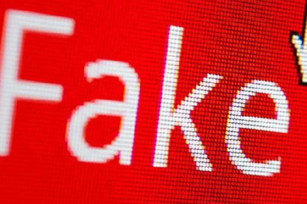 Лечение молитвами и обрядами: YouTube начал борьбу с фейками о COVID-19