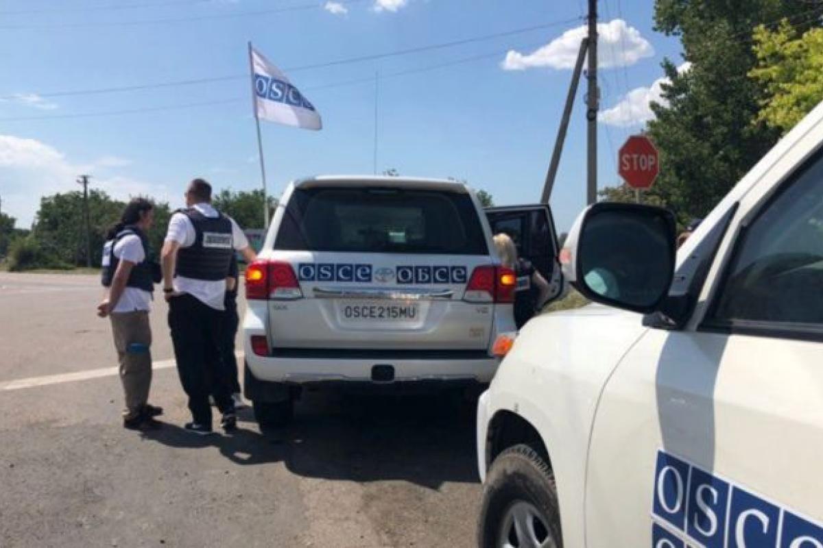 Боевики стреляли по наблюдателям ОБСЕ на Донбассе: детали Боевики стреляли по наблюдателям ОБСЕ на Донбассе: детали