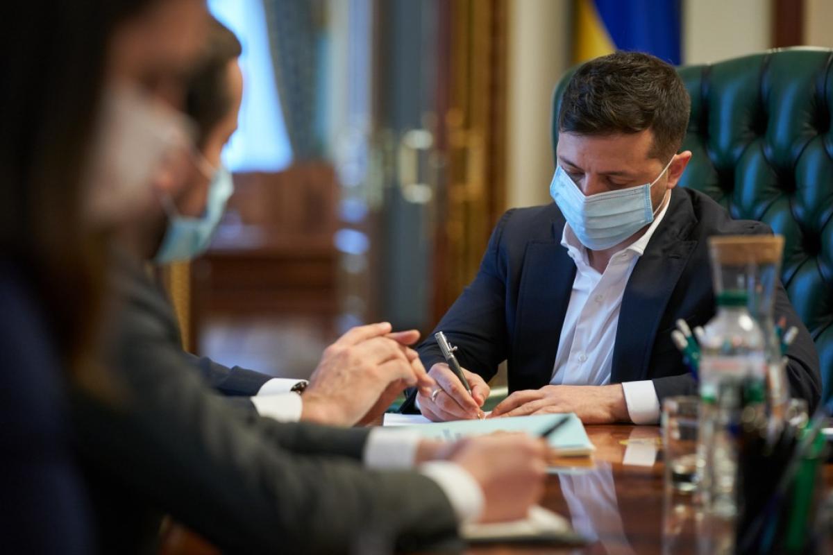 Условие МВФ: Зеленский подписал закон о банках Условие МВФ: Зеленский подписал закон о банках