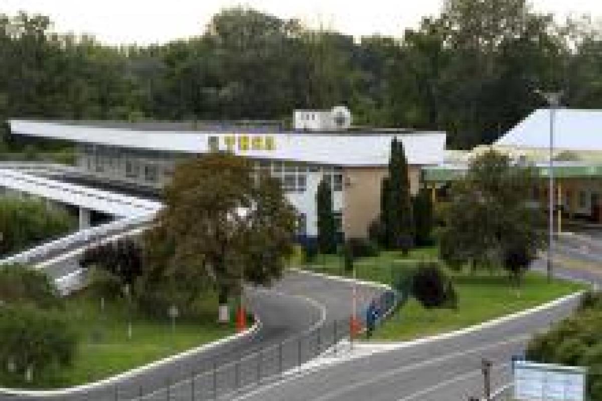 Рэкет на границе: на украинско-венгерском пункте пропуска орудуют бандиты Рэкет на границе: на украинско-венгерском пункте пропуска орудуют бандиты