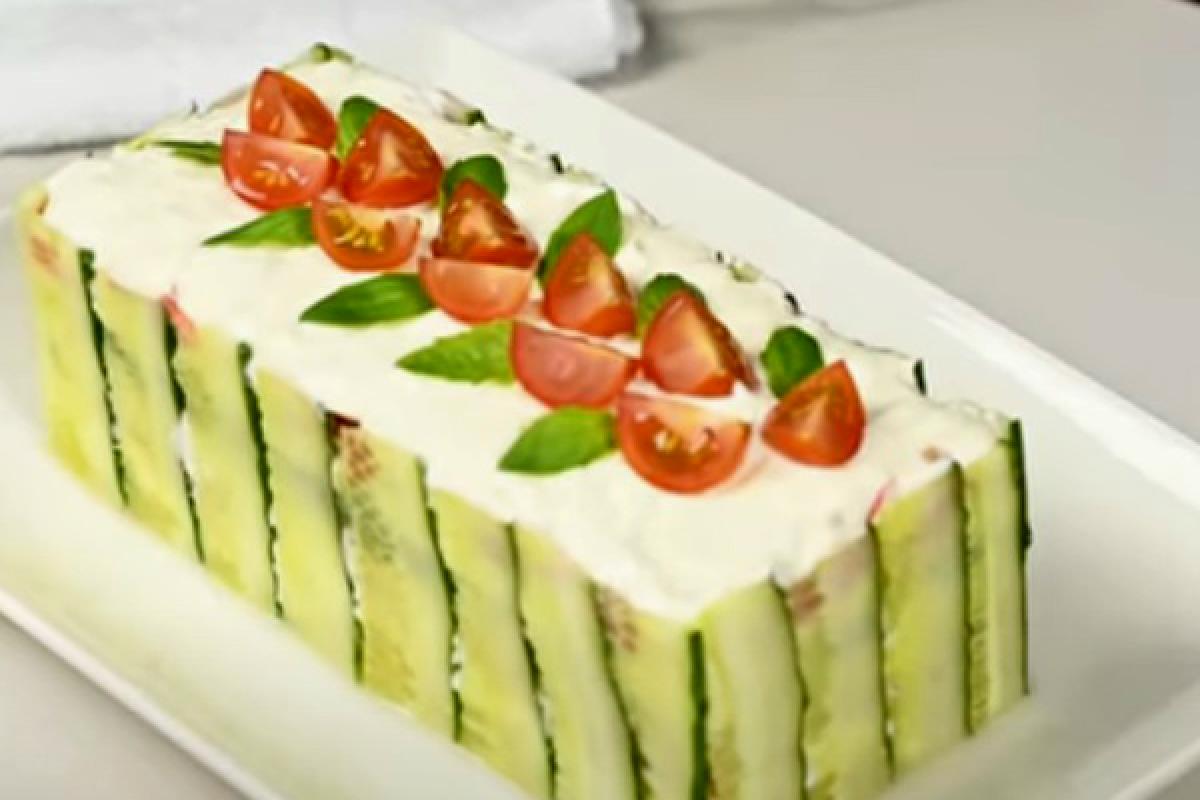 Слоеный салат с курицей без майонеза Слоеный салат с курицей без майонеза