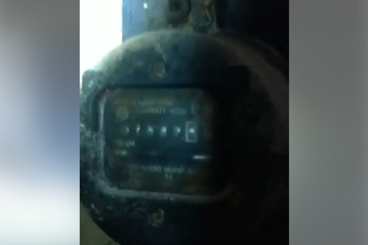 На Луганщине разоблачили очередных воров электричества: видео На Луганщине разоблачили очередных воров электричества: видео