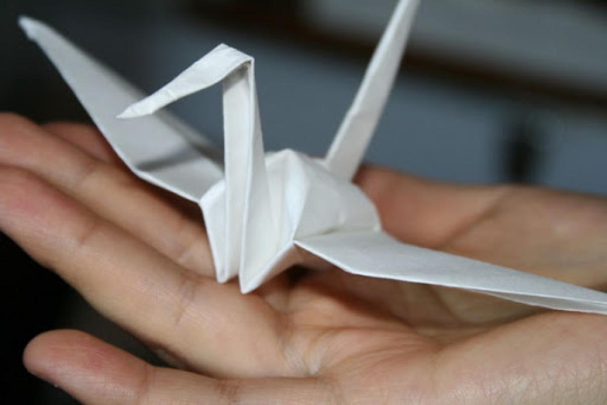 Жителей Луганщины приглашают поучаствовать в акции: нужно делать бумажных журавликов Жителей Луганщины приглашают поучаствовать в акции: нужно делать бумажных журавликов